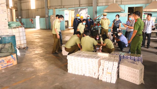 Bình Định: Tiêu hủy 26.000 bao thuốc lá nhập lậu