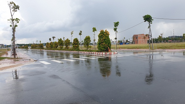 Bình Dương: Cần giải quyết dứt điểm những vướng mắc tại khu đất công... “không lối đi”