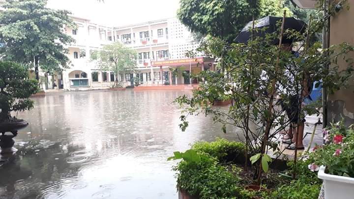 Trung tâm T.P Thái Nguyên nhà cửa cung chìm trong nước