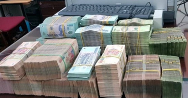 NHNN cảnh báo việc ngân hàng cho vay cầm cố sổ tiết kiệm