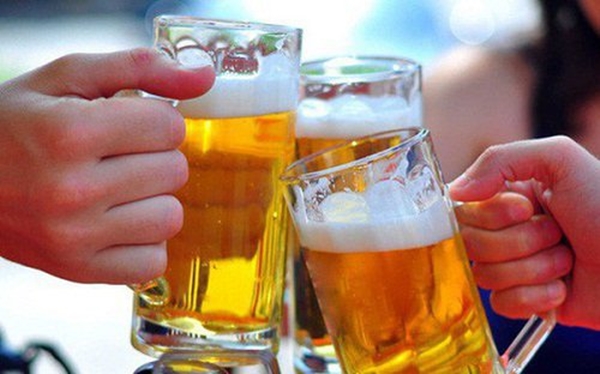 Nhiều địa điểm công cộng sẽ bị cấm uống rượu, bia (Ảnh minh họa)