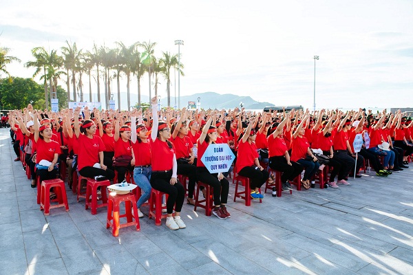 Hơn 1.200 người đã tham gia chiến dịch làm sạch biển tại Quy Nhơn, Bình Định ngày 7/9