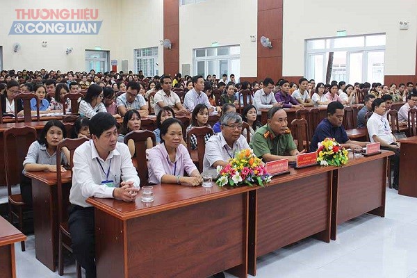 Các thí sinh tham dự Lễ khai mạc kỳ thi tuyển công chức, viên chức khối Đảng tỉnh Gia Lai năm 2019