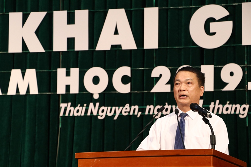 GS.TS Phạm Hồng Quang - Tỉnh ủy viên, Bí thư Đảng ủy, Giám đốc Đại học Thái Nguyên phát biểu tại buổi lễ