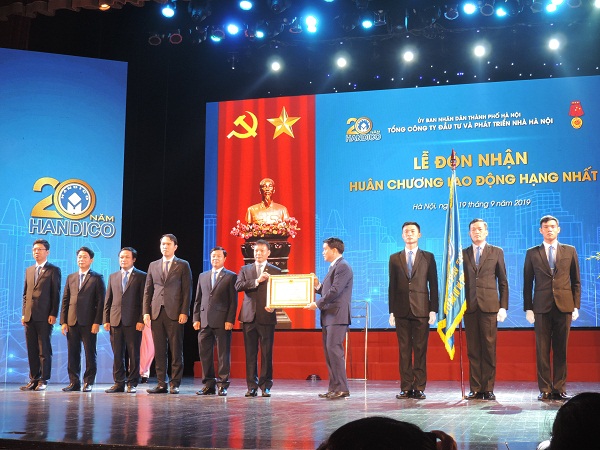 Tổng Công ty HANDICO kỷ niệm 20 năm thành lập, đón nhận Huân chương Lao động hạng nhất