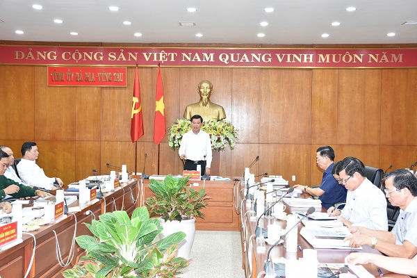 Ông Nguyễn Hồng Lĩnh, Bí thư Tỉnh ủy BR-VT phát biểu tại cuộc họp.