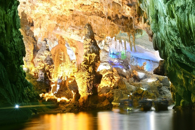 Vườn Quốc gia Phong Nha – Kẻ Bàng luôn là địa điểm lý tưởng cho khách tham quan, du lịch ghé thăm mỗi khi tới Quảng Bình