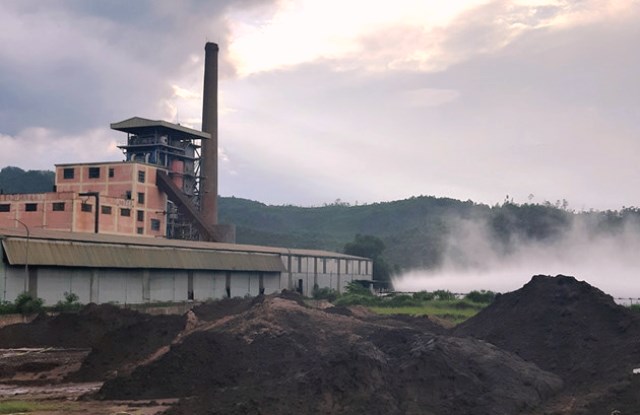 H.Đại Lộc-Quảng Nam: Người dân kéo đến Nhà máy cồn Đại Tân, vì ô nhiễm môi trường