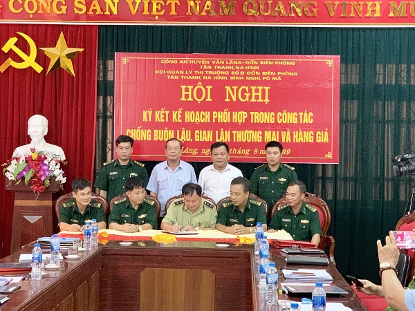 Lực lượng chức năng Lạng Sơn ký kết Quy chế phối hợp đấu tranh chống buôn lậu