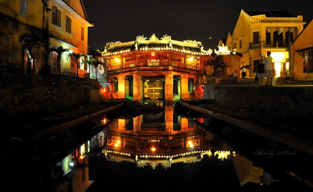 Ch&ugrave;a cầu Hội An