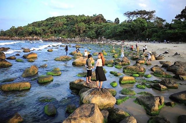 Ghềnh đ&aacute; Nam &ocirc;