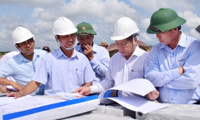 Tháng 10, thực hiện di dân đợt 1 khu vực Kinh thành Huế