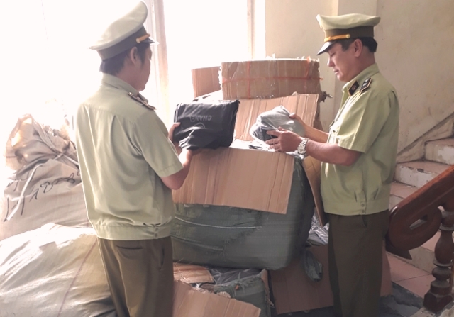 Phú Yên: Tịch thu toàn bộ số hàng giả mạo của 2 xe container