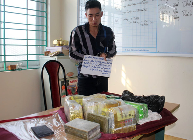 Hòa Bình: Bắt 3 ôtô đang vận chuyển ma túy