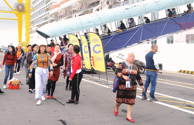 Đà Nẵng: Đón 3.300 du khách đến từ tàu biển