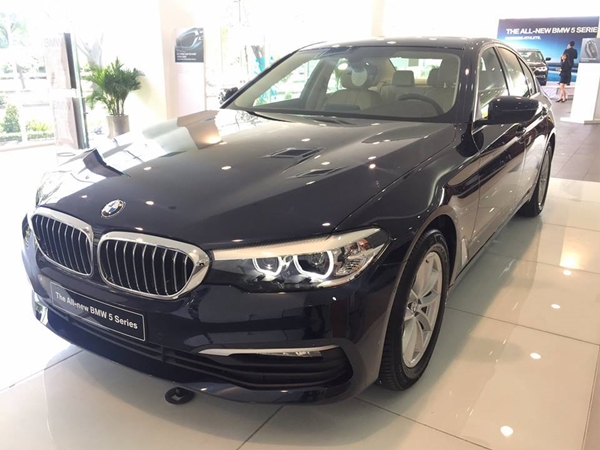 BMW 5-Series giảm đến 230 triệu đồng