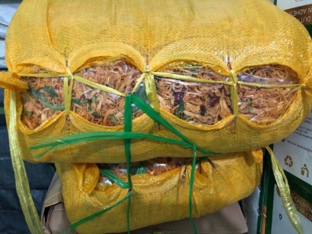 Gần 600 kg khô bò, gà bị bắt giữ tại Quảng Bình do không rõ nguồn gốc, xuất xứ