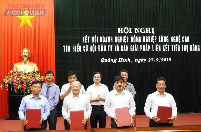 Cộng đồng các doanh nghiệp kí MOU ghi nhớ hợp tác phát triển nông nghiệp CNC Quảng Bình