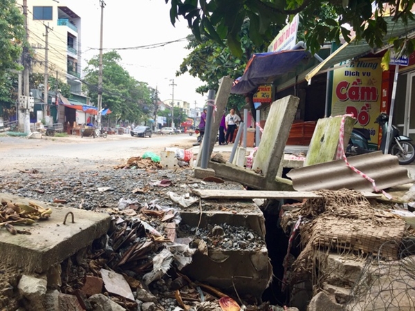 30 năm, 9 đời chủ tịch không làm nổi đoạn đường 592 m tại Hà Tĩnh!