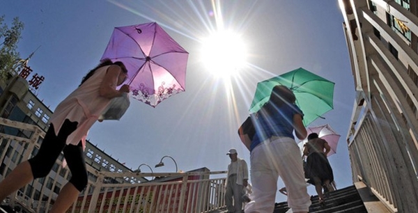 Dự báo thời tiết 1/10: Bắc Bộ nắng nóng, Nam Bộ có mưa giông