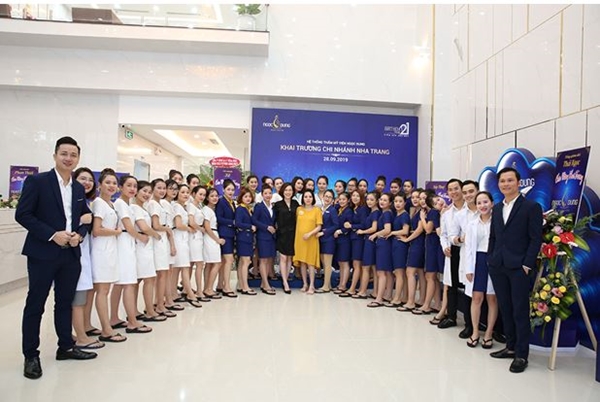 TMV Ngọc Dung chi nhánh Nha Trang kín khách ngày khai trương