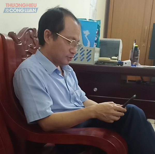 Ông Nguyễn Văn Cận- Trưởng phòng Giáo dục huyện Triệu Sơn, Thanh Hóa trong buổi làm việc với PV