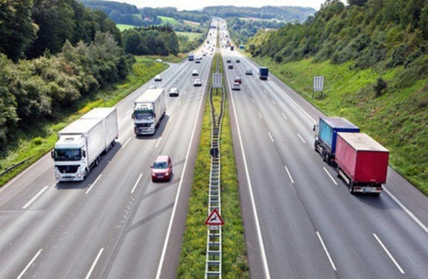 Thủ tướng yêu cầu xử lý thông tin về lựa chọn nhà đầu tư cao tốc Bắc - Nam