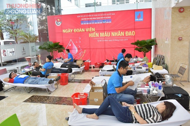 Nhiều đoàn viên thanh niên Tổng công ty tham gia hiến máu nhân đạo