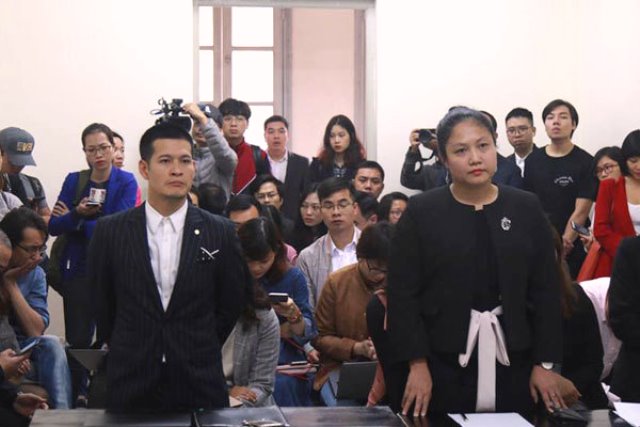 Phi&ecirc;n t&ograve;a ytamnh chấp