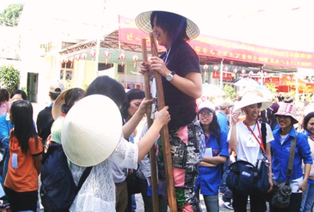 C&aacute;c vbạn trả tầu