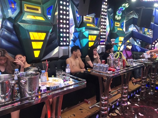 Lai Châu: Bắt giữ 34 đối tượng sử dụng trái phép chất ma túy tại quán karaoke