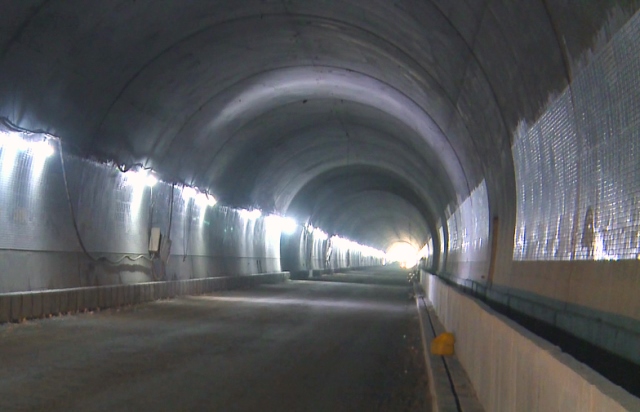 Hầm Hải Vân 2 trong giai đoạn hoàn thiện