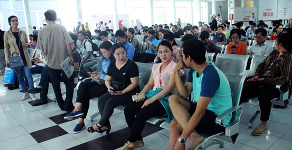 Từ 20/10, ga Sài Gòn mở bán gần 300.000 vé tàu Tết Canh Tý 2020