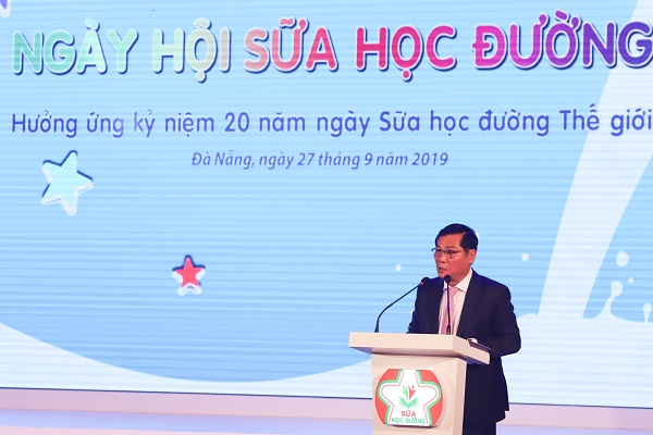 Ông Trần Quang Trung – Chủ tịch Hiệp hội Sữa Việt Nam chia sẻ về Chương trình sữa học đường trên thế giới và tại Việt Nam.