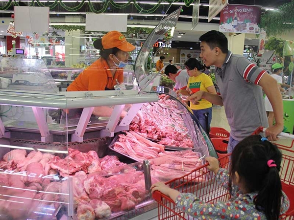 Cục Chăn nuôi khẳng định, giá thịt lợn sẽ không đắt đỏ như Trung Quốc (Ảnh minh họa)