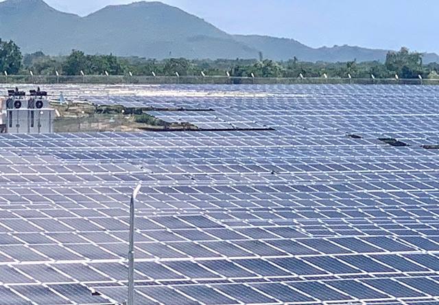 Nh&agrave; đầu tư tập đo&agrave;n trung