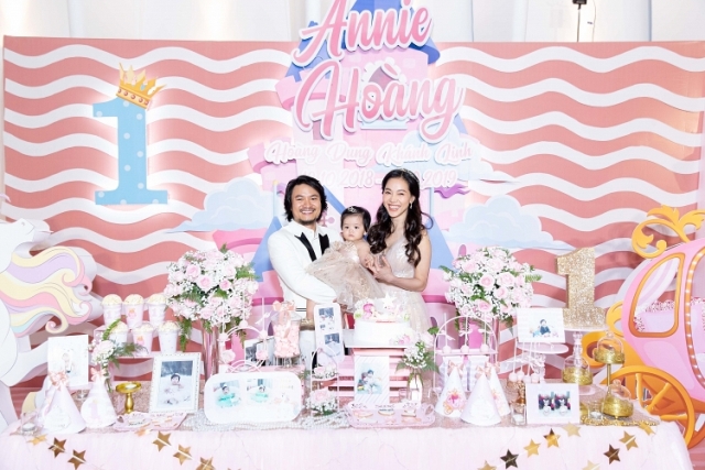 Gia mđình nhỏ của Tổng đạo diễn Hoàng Nhật Nam