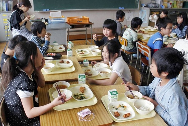 Chương trình Sữa học đường trên thế giới đã được triển khai từ rất sớm tại 60 quốc gia như: Nhật Bản, Thái Lan, Trung Quốc, Hoa Kỳ, Anh…
