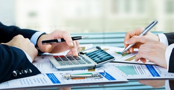 Hai công ty bị phạt nặng do chậm công bố thông tin