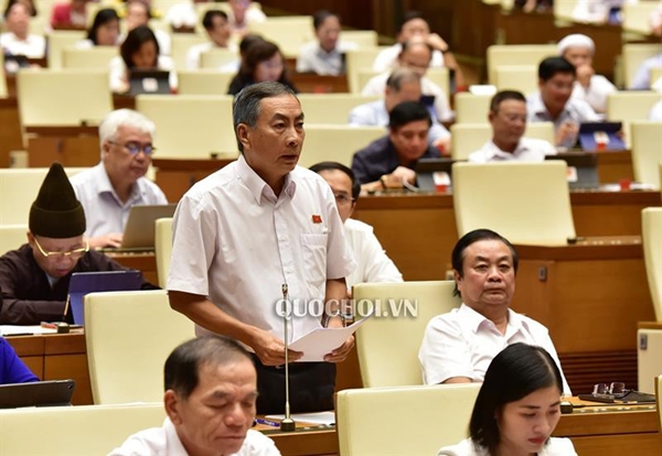 Đại biểu Phạm Văn H&ograve;a (Ảnh: Quochoi.vn)