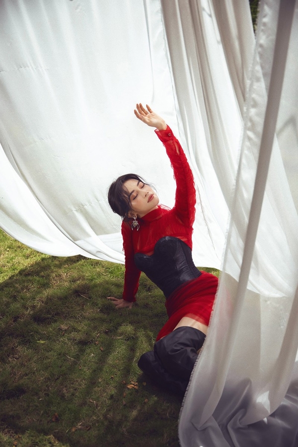 Từ trước đến nay, hình ảnh quyến rũ, Từ trước đến nay, hình ảnh quyến rũ,