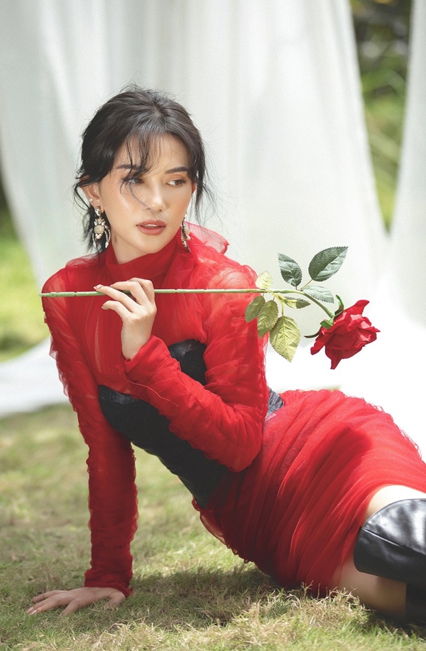 Từ trước đến nay, hình ảnh quyến rũ, Từ trước đến nay, hình ảnh quyến rũ,