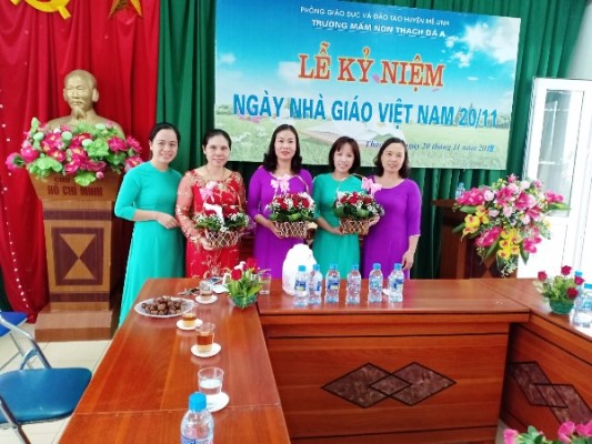 Thầy, c&ocirc; gi&aacute;o lu&ocirc;n nhận được sự quan t&acirc;m của nh&agrave; trường v&agrave; phụ huynh học sinh