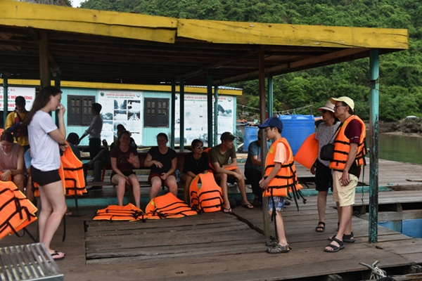 Mức phí tham quan vịnh Hạ Long sẽ tăng 'sốc' trong thời gian tới?