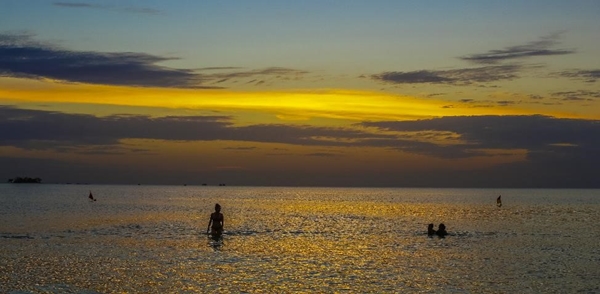 B&atilde;i biển thi&ecirc;n đường