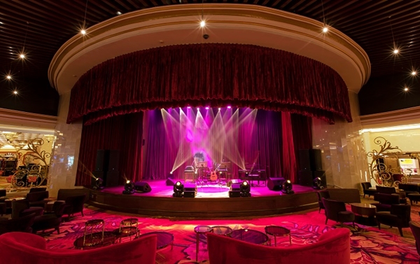 B&atilde;i biển thi&ecirc;n đường