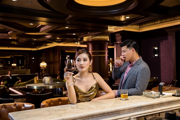 B&atilde;i biển thi&ecirc;n đường