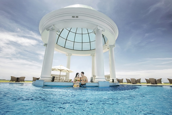 B&atilde;i biển thi&ecirc;n đường