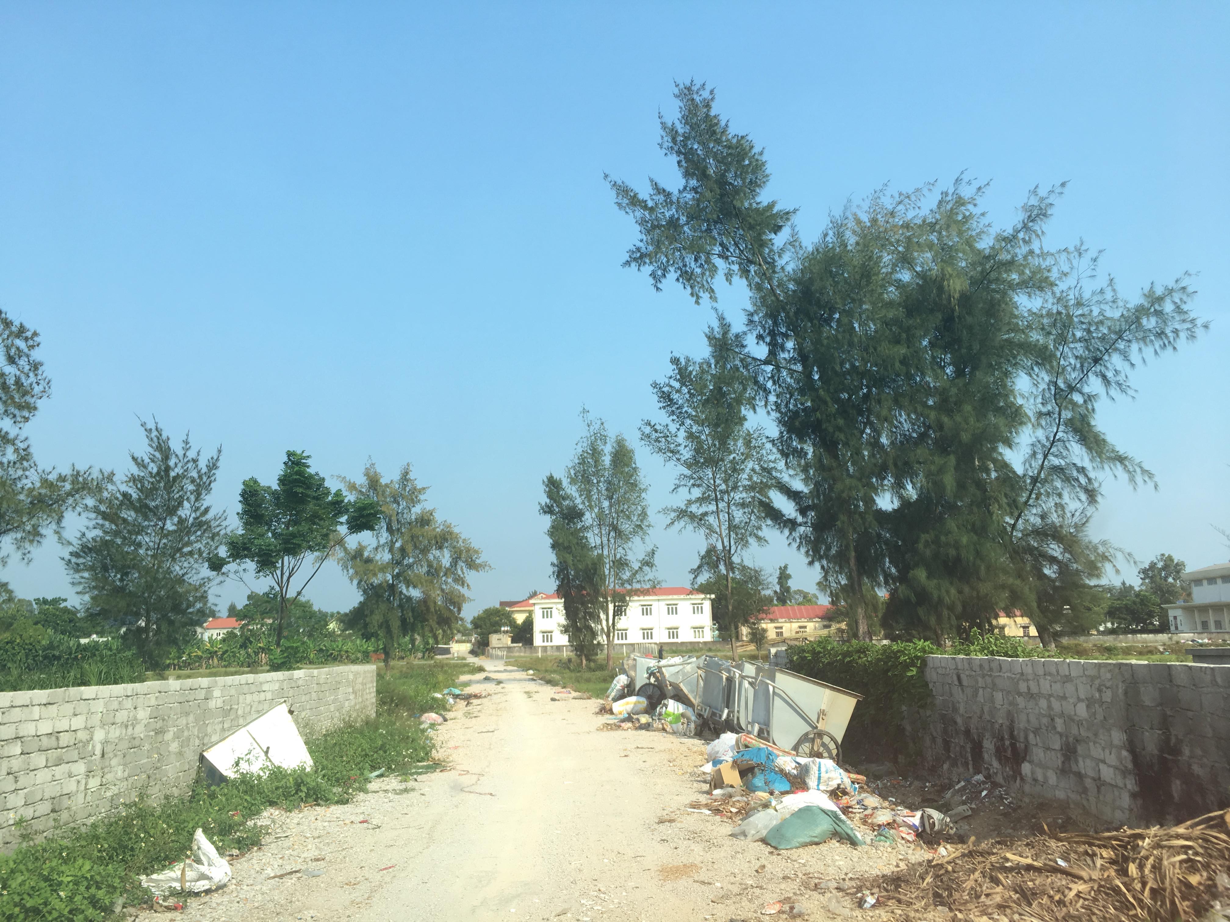 Thanh Hóa: Quy hoạch bãi rác ở cạnh nghĩa trang, trường học?