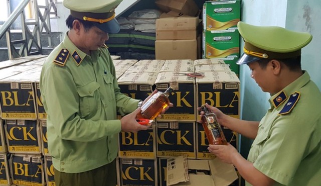 Số rượu không có hóa đơn chứng từ do lực lượng chức năng tỉnh Quảng Bình phát hiện, tạm giữ